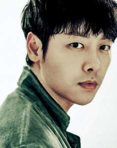 韩国男演员李言在《咖啡王子一号店》里饰演的是谁?名字